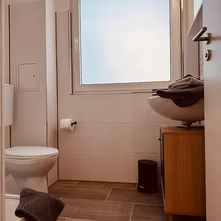 شقة Felix Living 10, Modern & Cozy, 3 Zimmer, Terrasse, Parkplatz