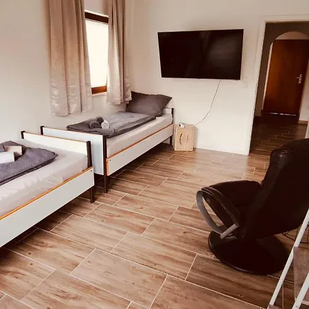 アパート Felix Living 10, 3 Zimmer, 4 Betten, Parkplatz Salzweg