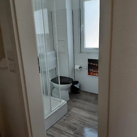 Felix Living 10, 3 Zimmer, 4 Betten, Parkplatz Salzweg